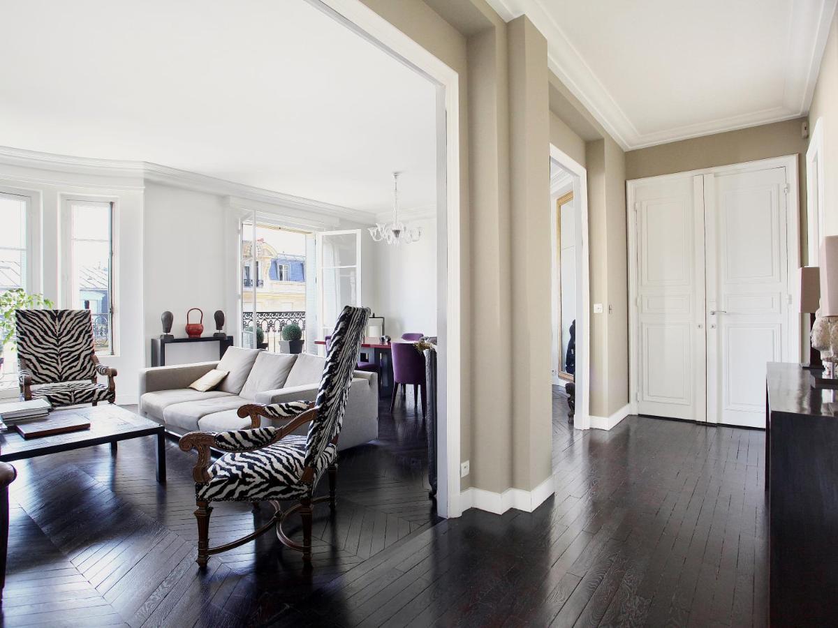 Outstanding 2 Bedrooms With A Terrific Eiffel Tower View Paris Exterior foto