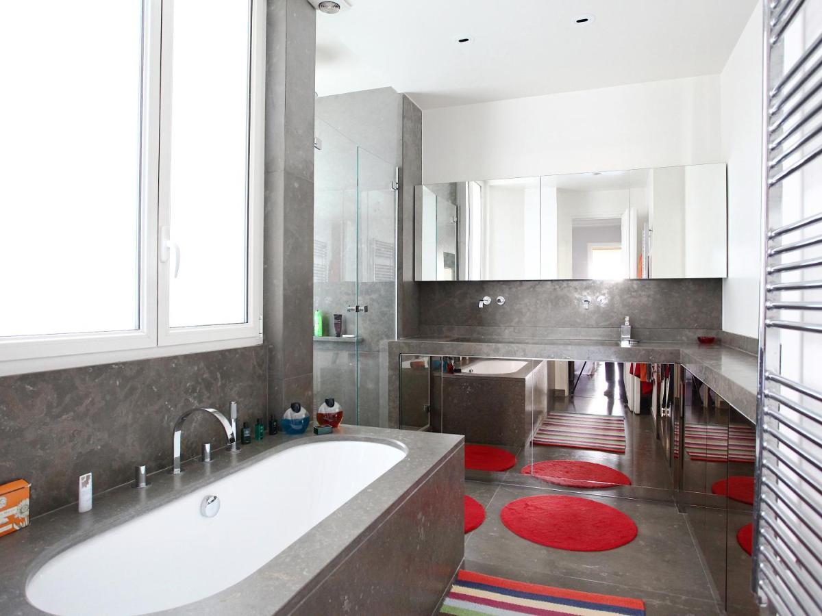 Outstanding 2 Bedrooms With A Terrific Eiffel Tower View Paris Exterior foto